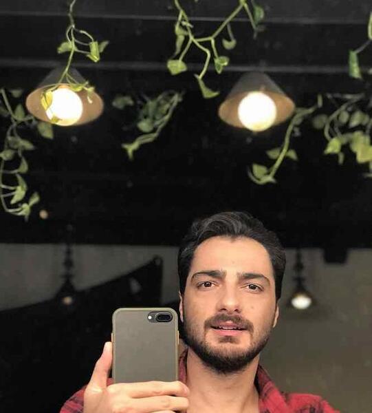 عکس سجاد بابایی در سقوط