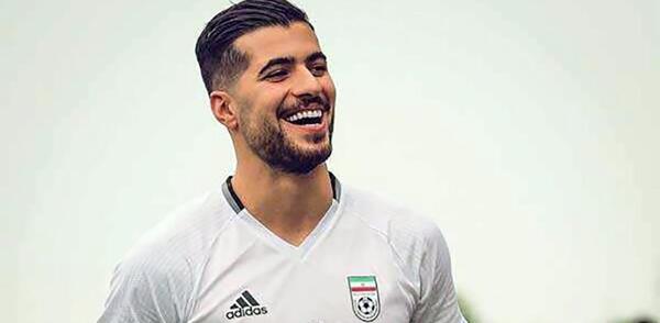 عکس سعید عزت اللهی برای پس زمینه