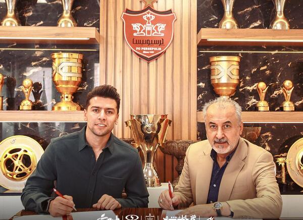 عکس سعید مهری با لباس پرسپولیس