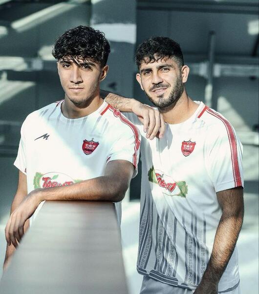 عکس سعید مهری با لباس پرسپولیس