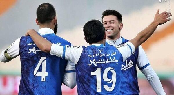 عکس سعید مهری با لباس پرسپولیس