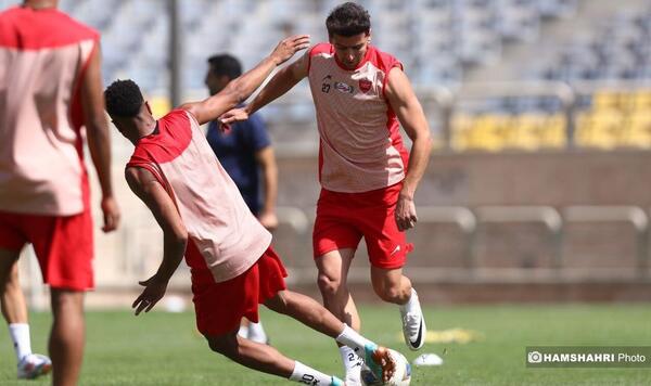 عکس سعید مهری با لباس پرسپولیس