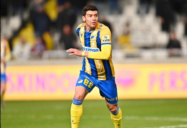 عکس سعید مهری با لباس پرسپولیس