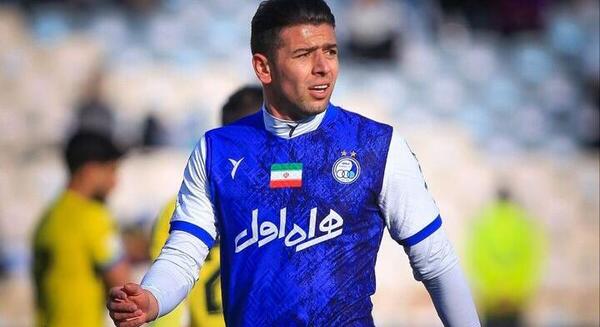 عکس سعید مهری با لباس پرسپولیس