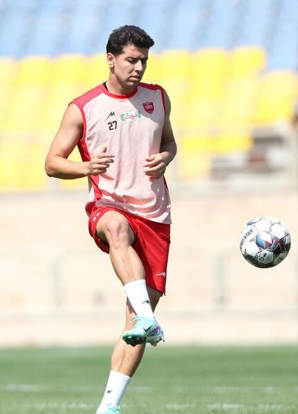 عکس سعید مهری در لباس پرسپولیس