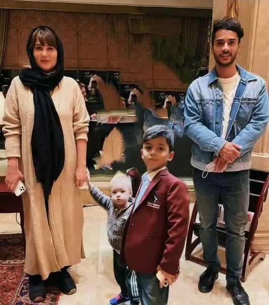 عکس سعید سهیلی و پسرانش