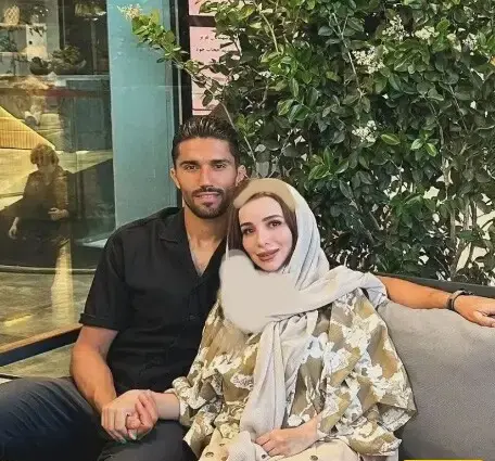 عکس سعید حسینی با نامزدش