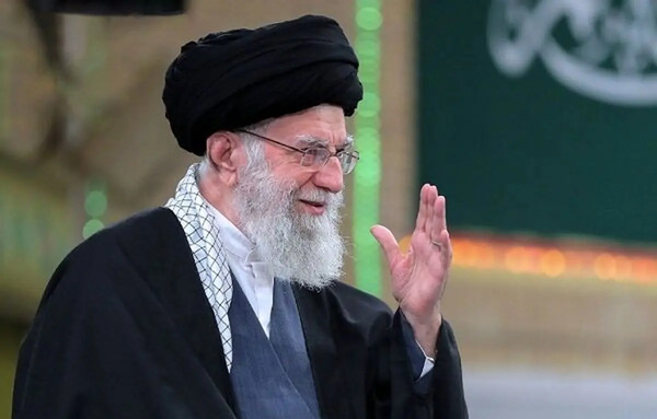 عکس سعید جلیلی با رهبر