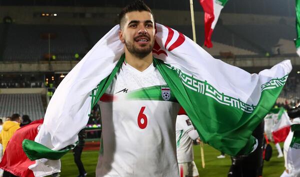عکس سعید عزت اللهی با لباس تیم ملی