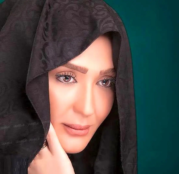 عکس عروسی زهره فکور صبور و همسرش و فرزندان