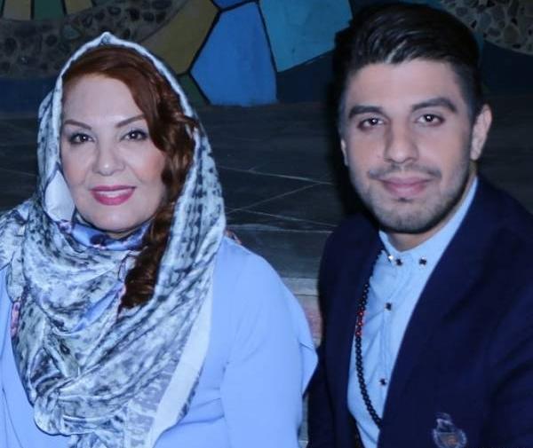 عکس زهره حمیدی و همسرش و فرزندانش