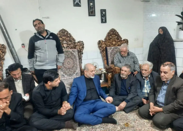 عکس ریحانه سلطانی نژاد و برادرش