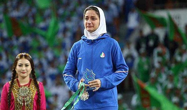 عکس رضا یزدانی خواننده و همسرش
