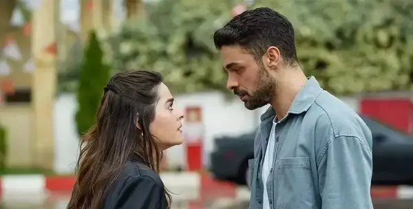 عکس رویا در فیلم وحشی