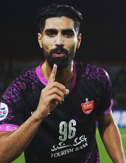 عکس رضا اسدی با لباس شخصی