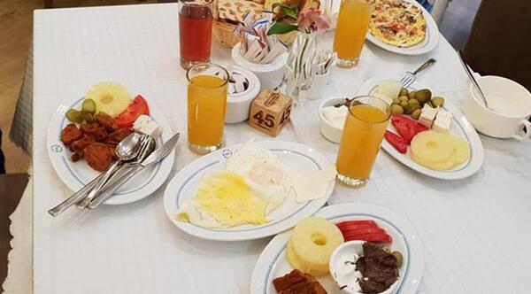 عکس صبحانه هتل داریوش کیش
