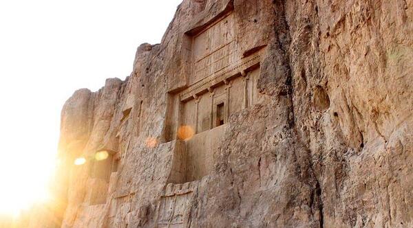 عکس آرامگاه داریوش بزرگ