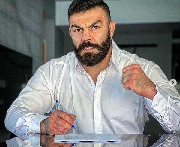 دایی عکس همسر علی اکبریان