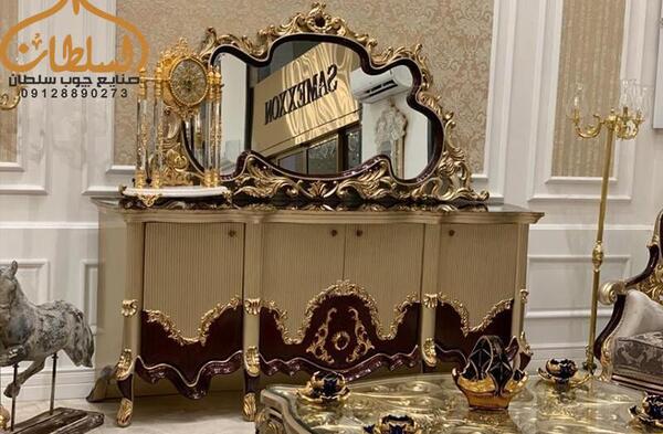 طرز چیدن عکس روی میز خاطره