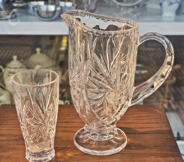 عکس پارچ و لیوان خورشیدی