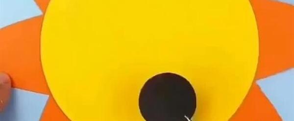 عکس خورشید با کاغذ رنگی