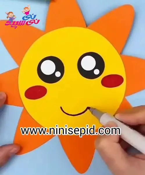 عکس خورشید با کاغذ رنگی