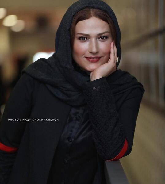 عکس لاله مستوفی خواهر لادن مستوفی