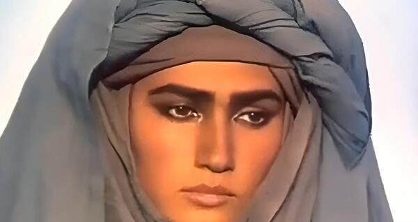 عکس لاله مستوفی خواهر لادن مستوفی