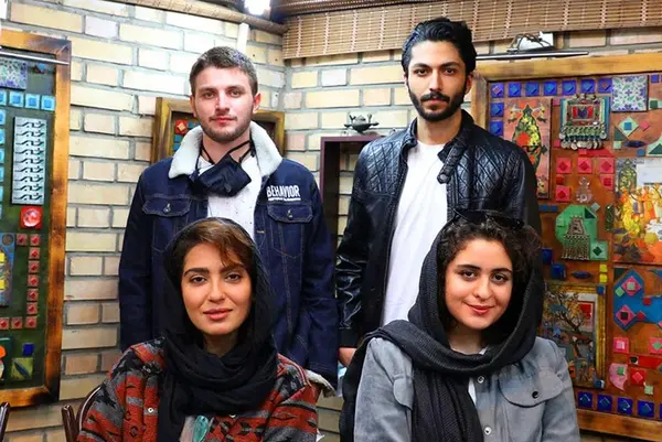 عکس خواهر دارا حیایی و همسرش