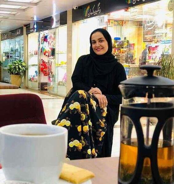 عکس های خاله نرگس رنگین کمان