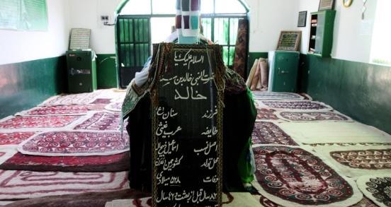 عکس از قبرستان خالد نبی