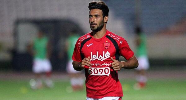 عکس شجاع خلیل زاده با لباس پرسپولیس