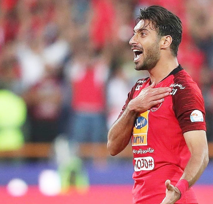 عکس شجاع خلیل زاده با لباس پرسپولیس