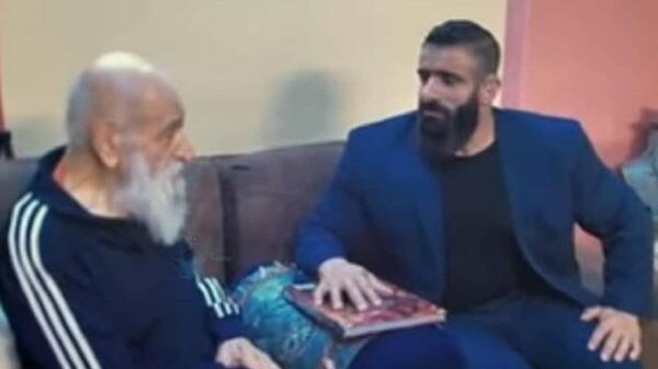 عکس پهلوان خلیل عقاب