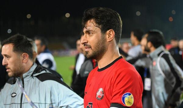 عکس شجاع خلیل زاده در تراکتور