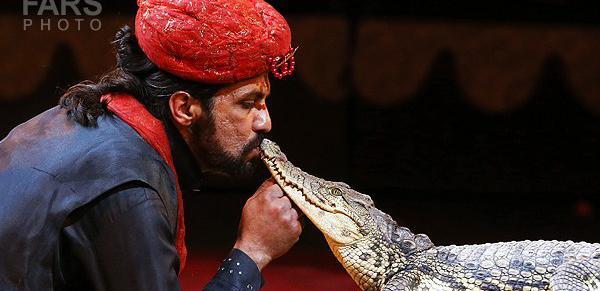 عکس جوانی پهلوان خلیل عقاب