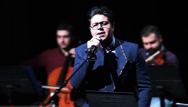 عکس حجت اشرف زاده خواننده