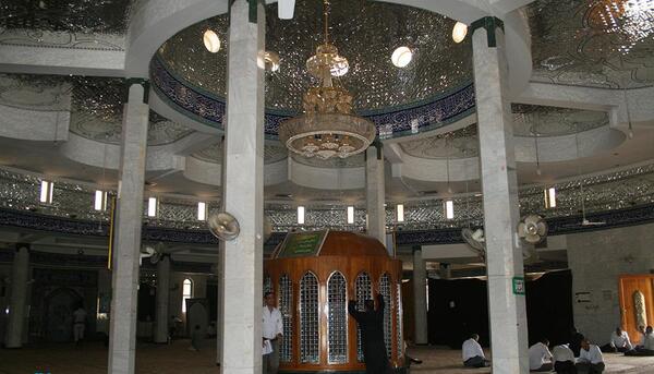 عکس داخل مسجد حنانه
