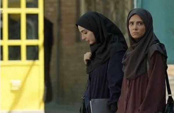 عکس بازیگر حنانه در لحظه گرگ و میش