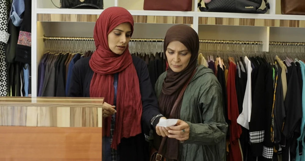 عکس بازیگر حنانه در سریال لحظه گرگ و میش