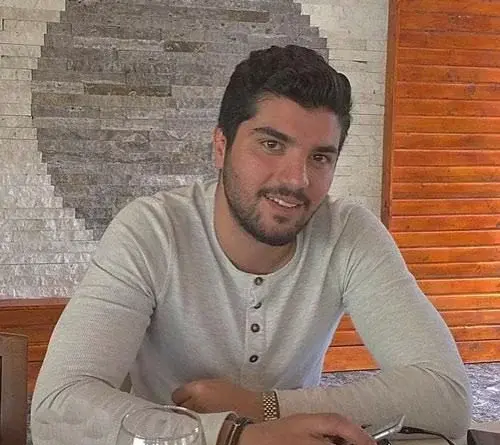 عکس های حامد در سریال پدر