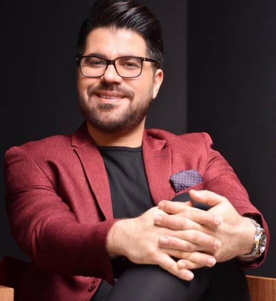 عکس خواننده حامد همایون
