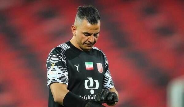 عکس حامد لک در استقلال