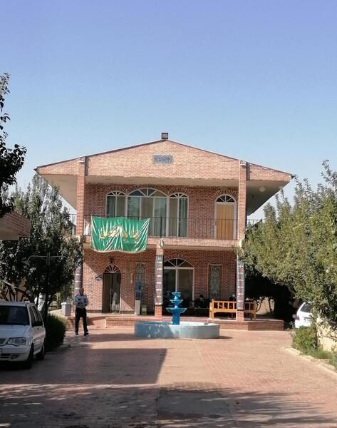 عکس دکتر حسن اکبری طب سنتی