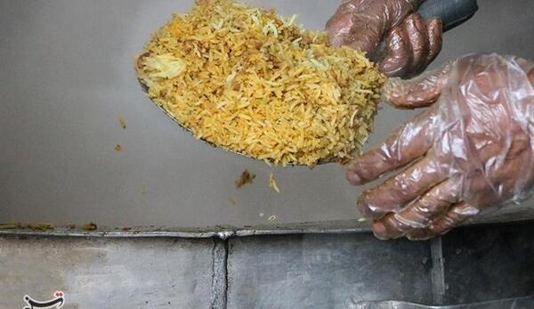 عکس دکتر حسن اکبری طب سنتی