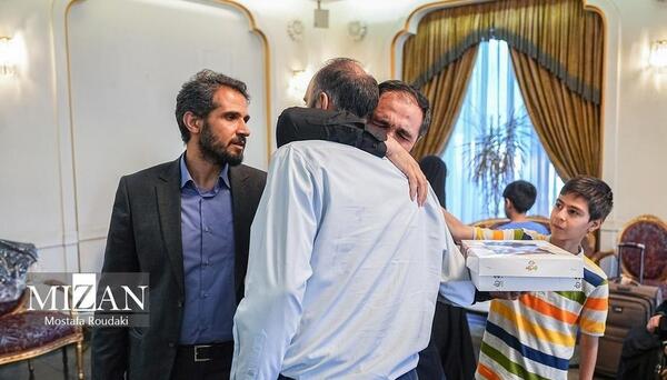 عکس حمید نوری بعد از آزادی