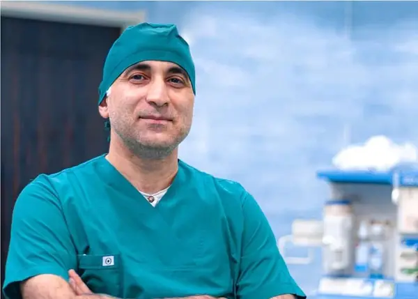 عکس دکتر حمید نوروزی چشم پزشک