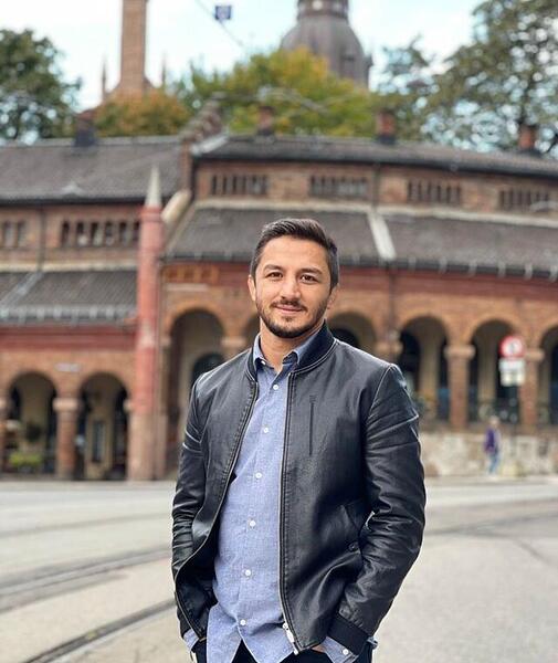 عکس حمید سوریان برای تصویر زمینه