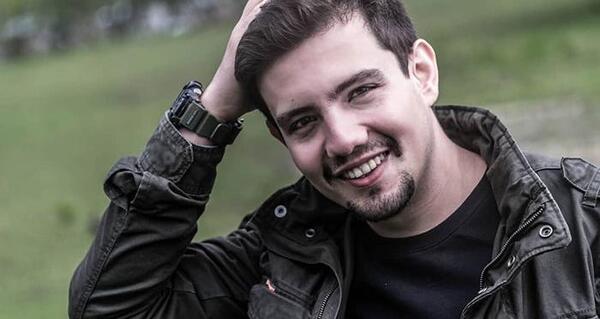 عکس حمید در فیلم لیسانسه ها