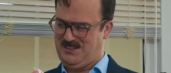 عکس حامد آهنگی در قهوه پدری